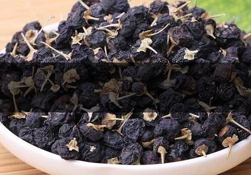 黑枸杞泡水好喝嗎什么味道-會掉色嗎 黑枸杞泡水好喝嗎什么味道-會掉色嗎