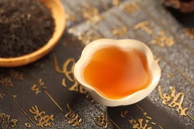 茶喝起來(lái)有點(diǎn)酸是不是變質(zhì)了？