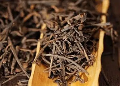 普洱茶的茶梗含量控制在多少算合理？