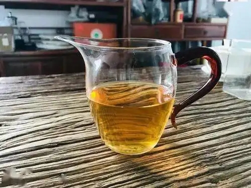 吸煙的人喝茶到底有哪些好處？醫(yī)生這次全說清楚了